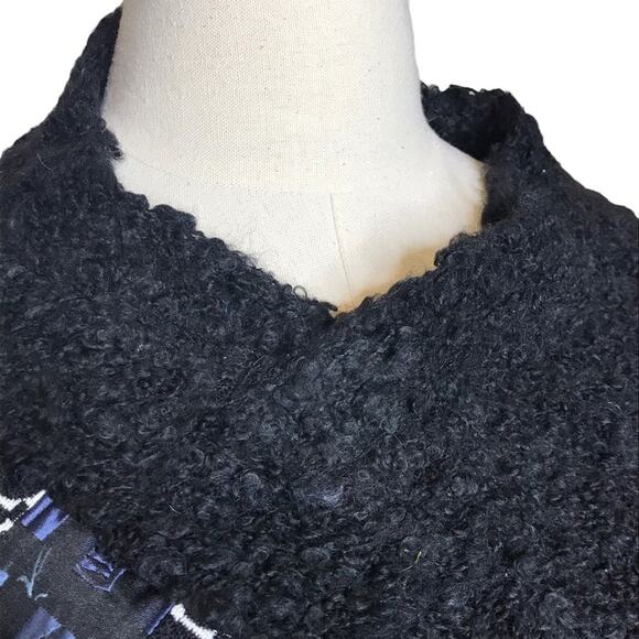 Canvasbacks Vintage Fringed Boucle Poncho-Size M/L-Silk, Cashmere,& Wool Blend - Picture 3 of 15